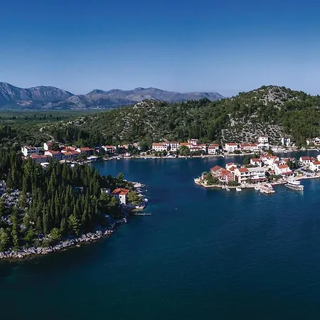 アパート Amazing In With Wifi ブラチェ